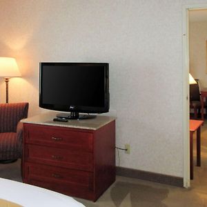 Quality Inn & Suites Downtown - University Area